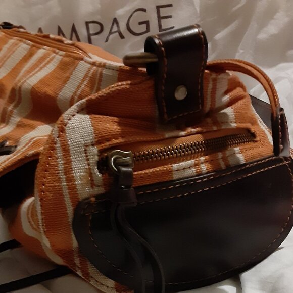 NWOT Rampage Extra Elongated Barrel Handbag Interior and Exterior Compartments - Picture 3 of 10